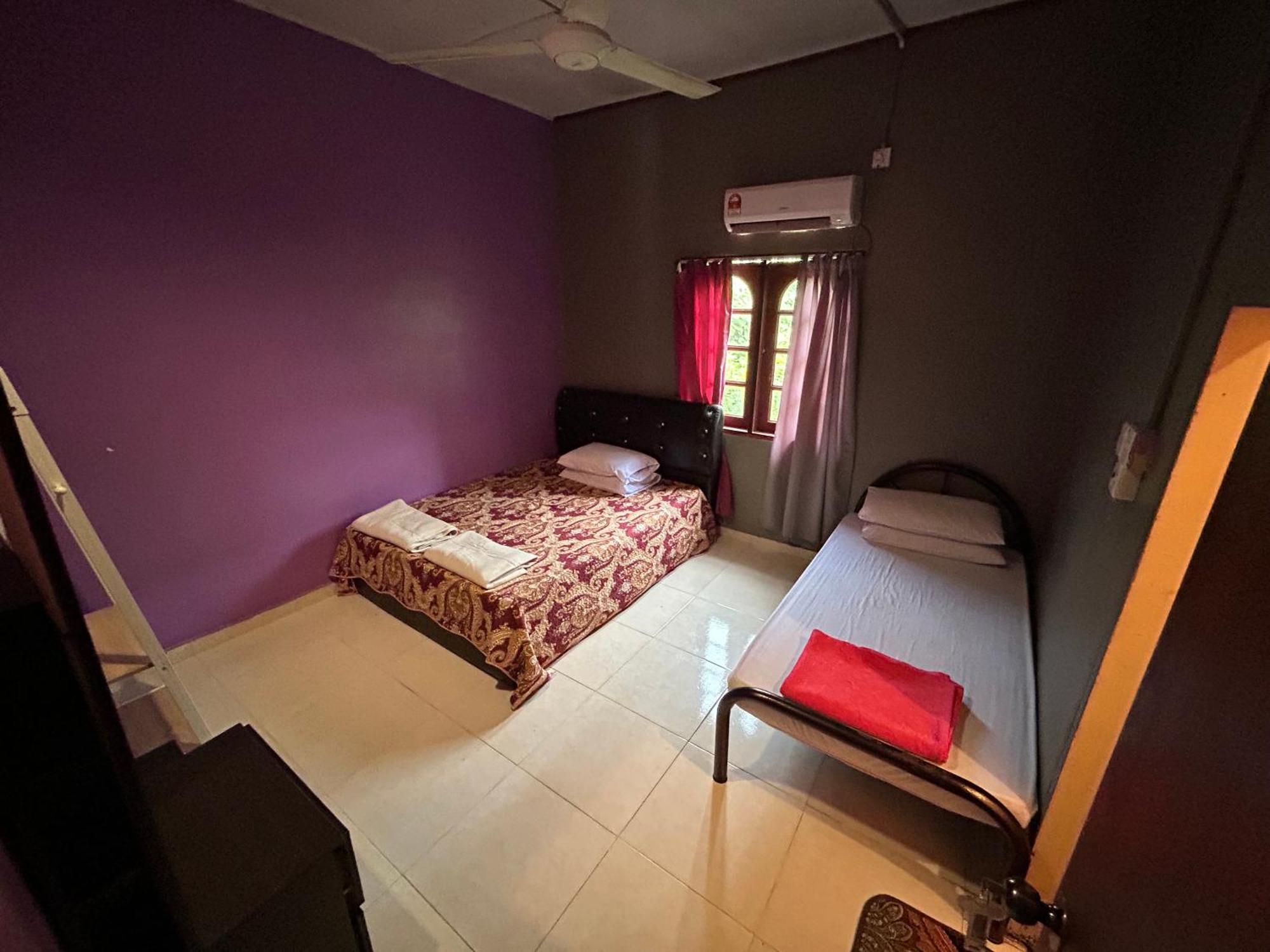 كُوالا تاهان Dtahan Motel Taman Negara المظهر الخارجي الصورة