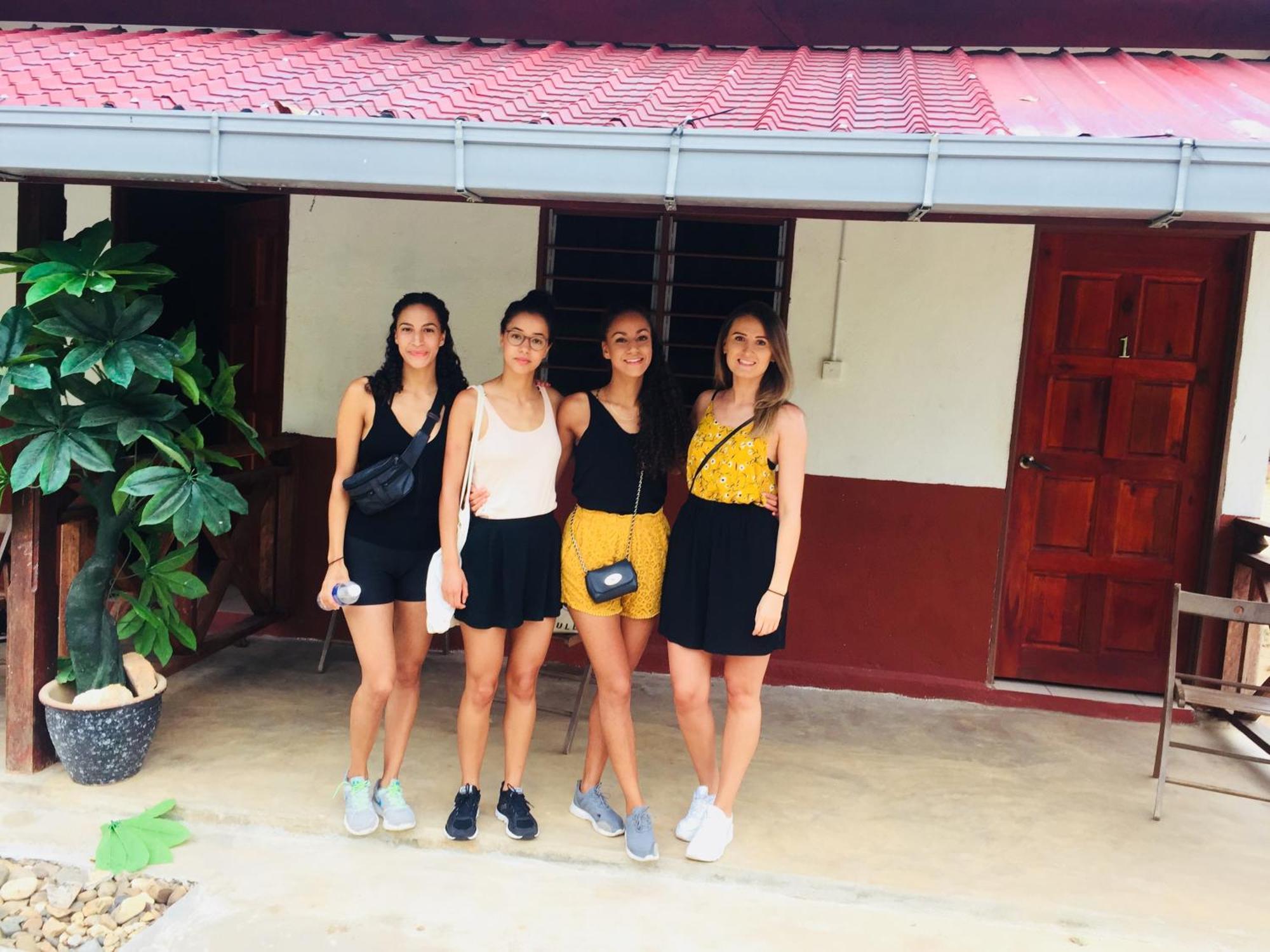 كُوالا تاهان Dtahan Motel Taman Negara المظهر الخارجي الصورة
