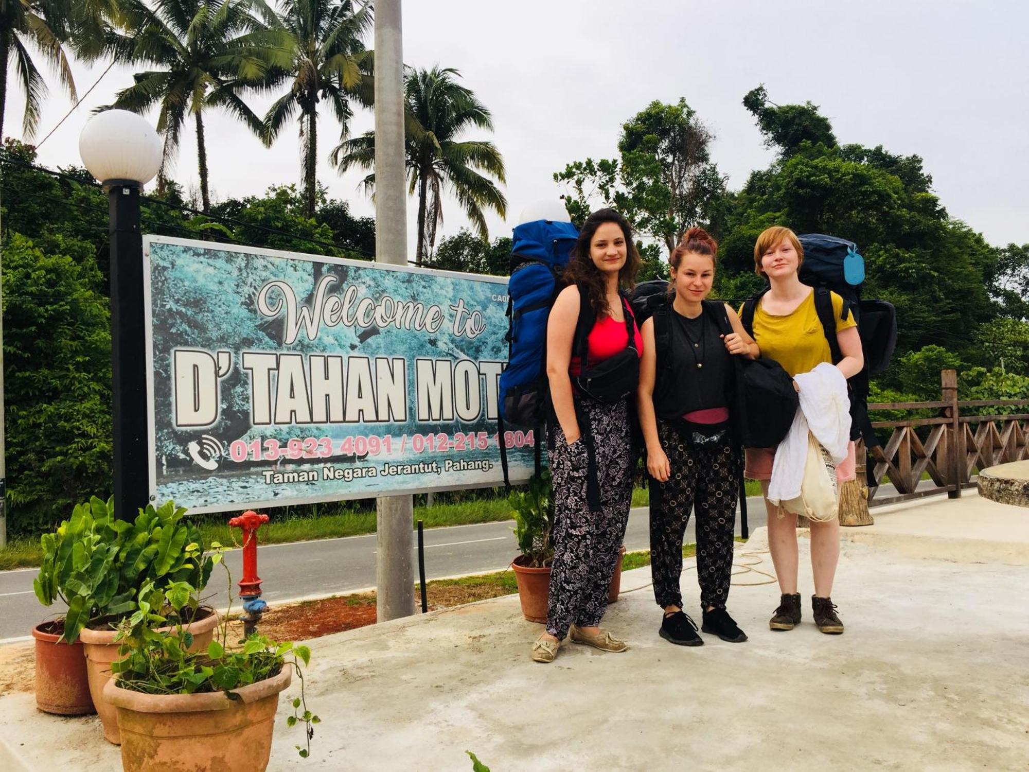 كُوالا تاهان Dtahan Motel Taman Negara المظهر الخارجي الصورة